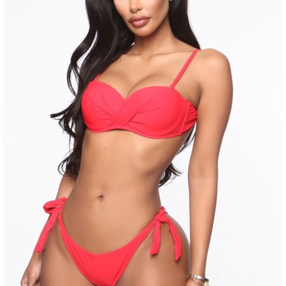 2 Piece Bikini - Red & in Black